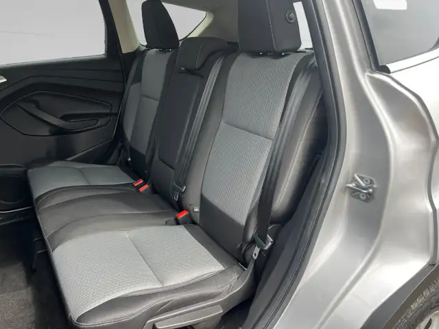 2017 Ford Escape SE | 4WD | 2.0L | CLEAN CARFAX | CAR-PLAY | BLU - Photo 12