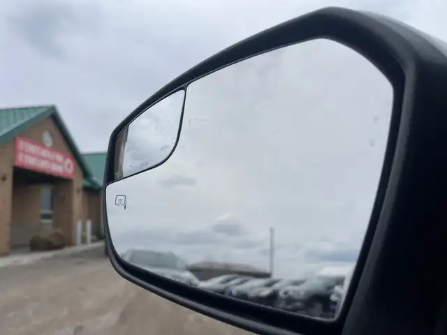 2017 Ford Escape SE | 4WD | 2.0L | CLEAN CARFAX | CAR-PLAY | BLU - Photo 22