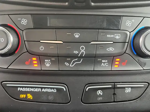 2017 Ford Escape SE | 4WD | 2.0L | CLEAN CARFAX | CAR-PLAY | BLU - Photo 24