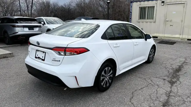 2023 Toyota Corolla Hybrid LE - Photo 4
