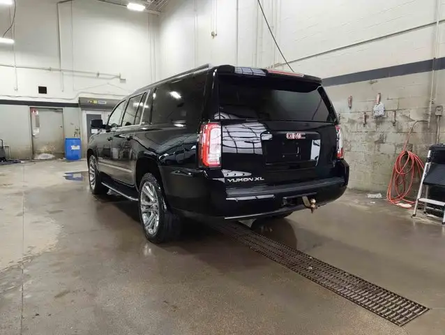 2019 GMC Yukon XL SLT 5.3L - Photo 5