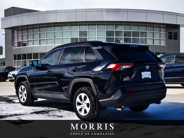 2021 Toyota Rav4 LE - Photo 4