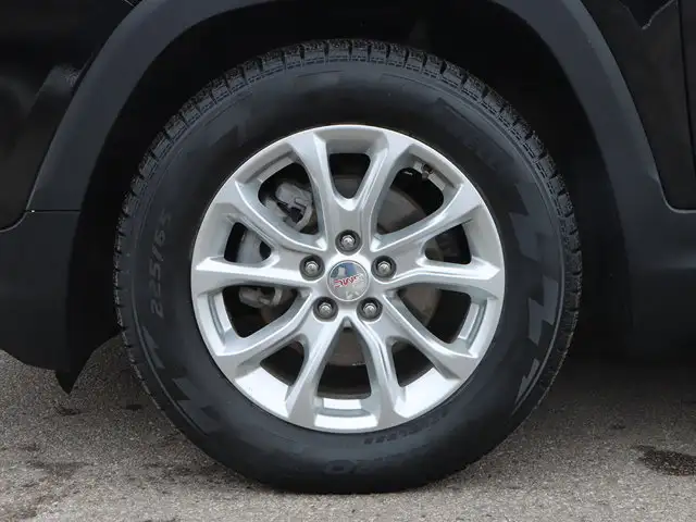 2021 GMC Terrain AWD 4dr SLE - Photo 4