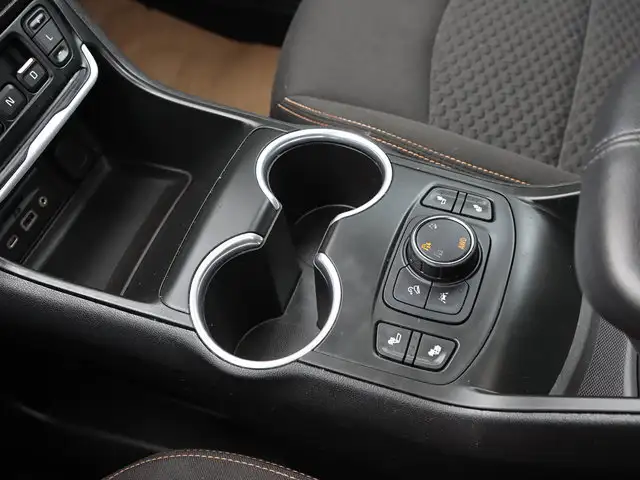 2021 GMC Terrain AWD 4dr SLE - Photo 15