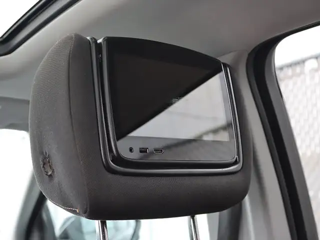 2021 GMC Terrain AWD 4dr SLE - Photo 24