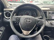 2014 Toyota RAV4 FWD 4dr XLE - Photo 13