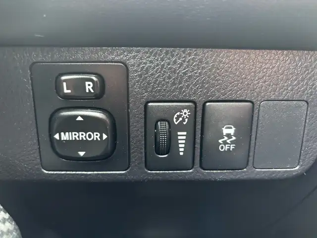 2014 Toyota RAV4 FWD 4dr XLE - Photo 16