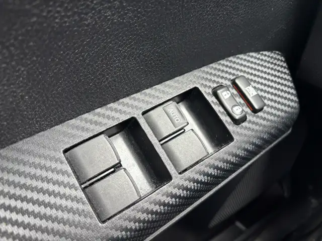 2014 Toyota RAV4 FWD 4dr XLE - Photo 17