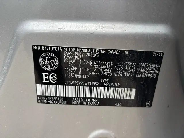 2014 Toyota RAV4 FWD 4dr XLE - Photo 29