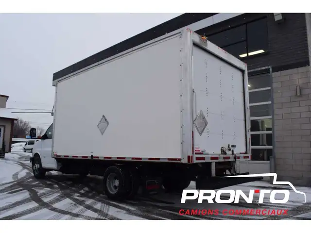 2020 Chevrolet Express Commercial Cutaway Cube 16 pieds  Camer - Photo 6
