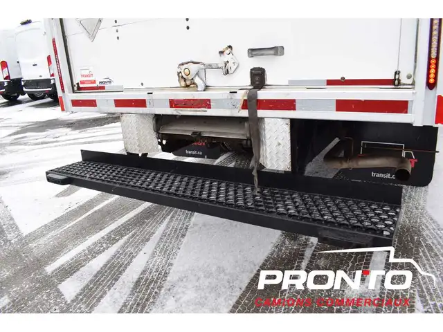 2020 Chevrolet Express Commercial Cutaway Cube 16 pieds  Camer - Photo 9