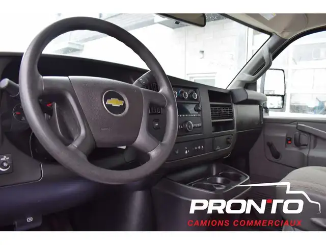 2020 Chevrolet Express Commercial Cutaway Cube 16 pieds  Camer - Photo 17