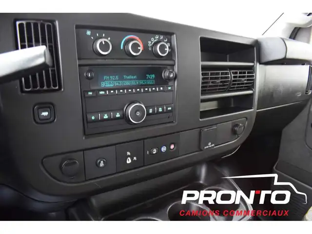 2020 Chevrolet Express Commercial Cutaway Cube 16 pieds  Camer - Photo 20