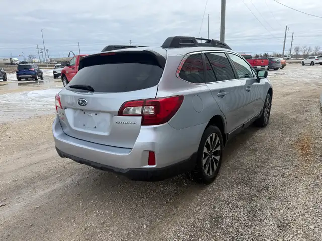 2016 Subaru Outback 2.5i Limited - Photo 4