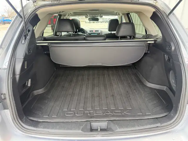 2016 Subaru Outback 2.5i Limited - Photo 8