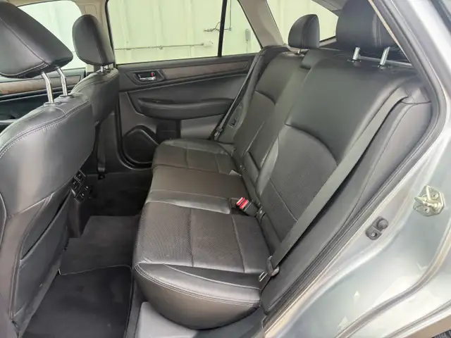 2016 Subaru Outback 2.5i Limited - Photo 9