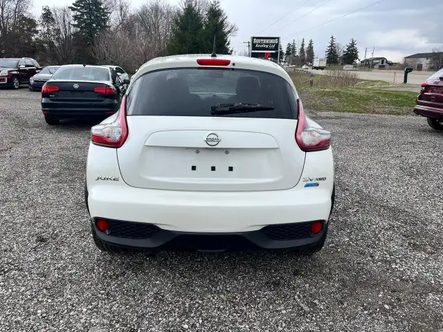 2015 Nissan Juke SV - Photo 4