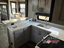 2023 Keystone RV Fuzion 421 - Photo 8