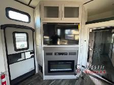 2023 Keystone RV Fuzion 421 - Photo 11