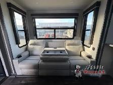 2023 Keystone RV Fuzion 421 - Photo 12