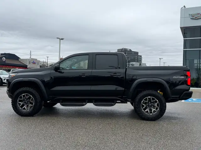 2025 Chevrolet Colorado - Photo 2