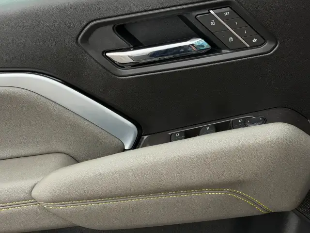 2025 Chevrolet Colorado - Photo 10