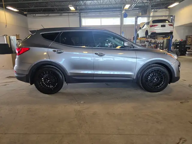 2016 Hyundai Santa FeLuxury | Local | Leather - Photo 4