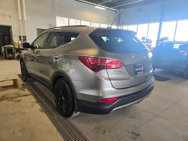 2016 Hyundai Santa FeLuxury | Local | Leather - Photo 7