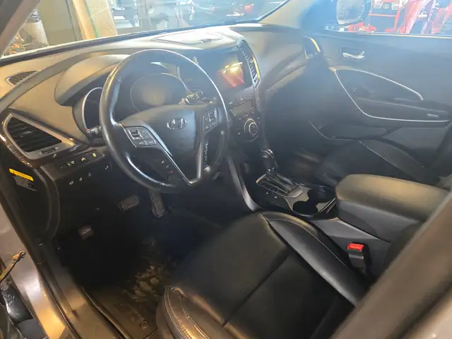 2016 Hyundai Santa FeLuxury | Local | Leather - Photo 9