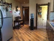 Beautiful character home in Elkhorn - Photo 4