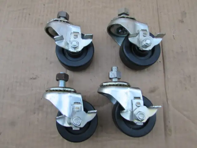 Heavy Duty 3' (60mm) casters with 1/2' (10mm) stud mount