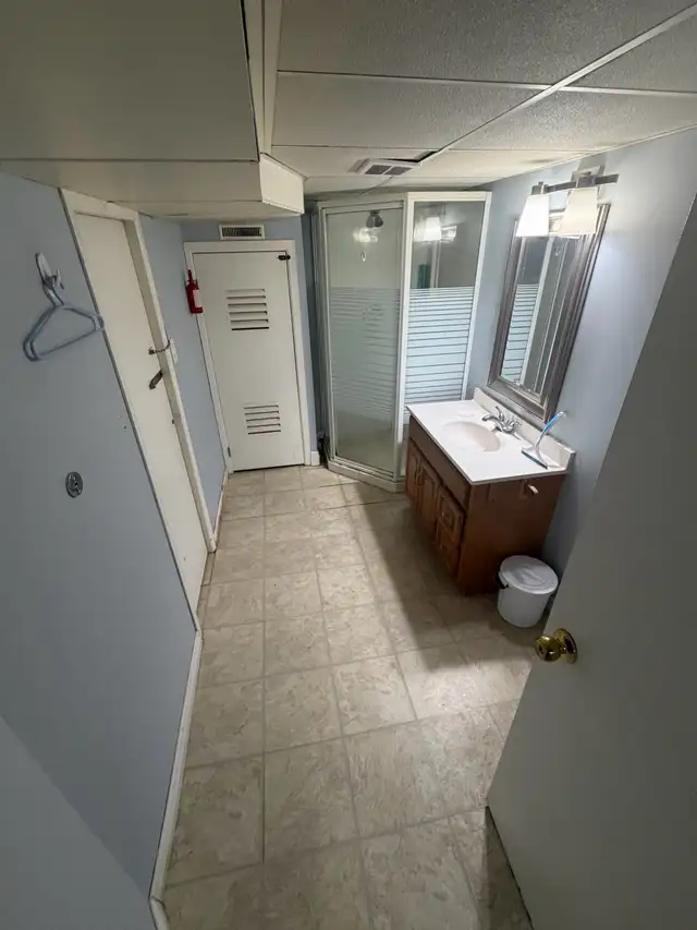 Basement for rent - Photo 3