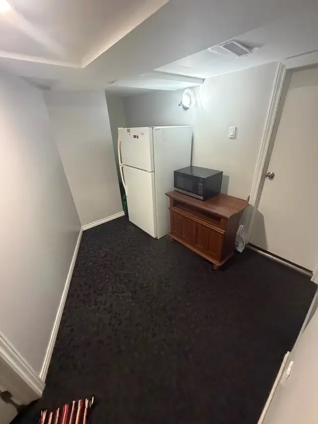 Basement for rent - Photo 5