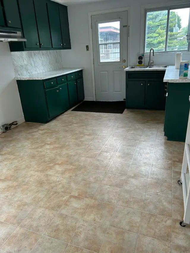 5 1/2 upper duplex apartment (1675$) - Photo 4