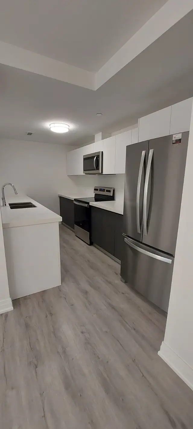 Clean 2 Bed   Den Condo (Forest Glade) | 2 Bath | Owner Managed