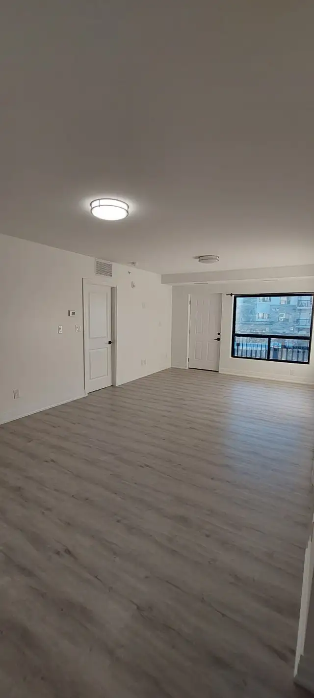 Clean 2 Bed   Den Condo (Forest Glade) | 2 Bath | Owner Managed - Photo 2