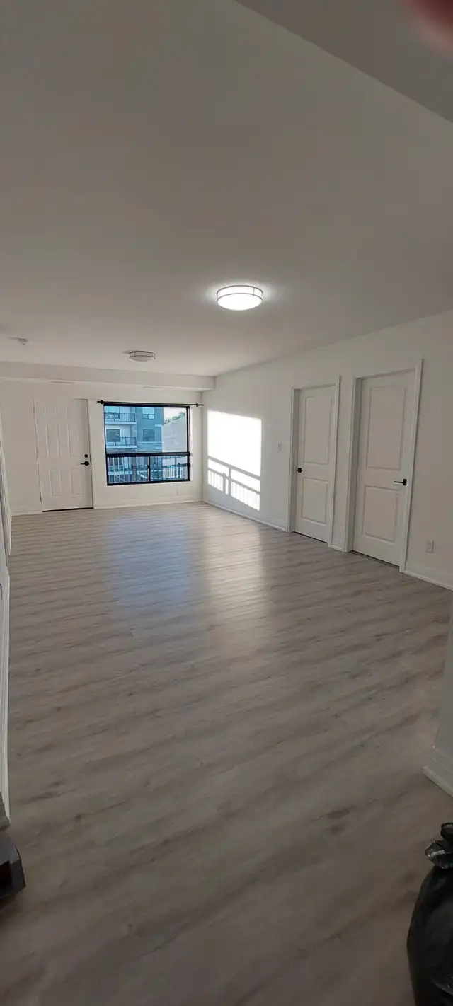 Clean 2 Bed   Den Condo (Forest Glade) | 2 Bath | Owner Managed - Photo 3