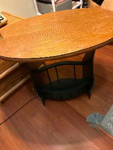 End table with built in lamp