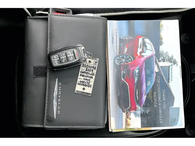 2019 Chrysler Pacifica Limited S App 8Seat | Theatre Group | AS - Photo 10