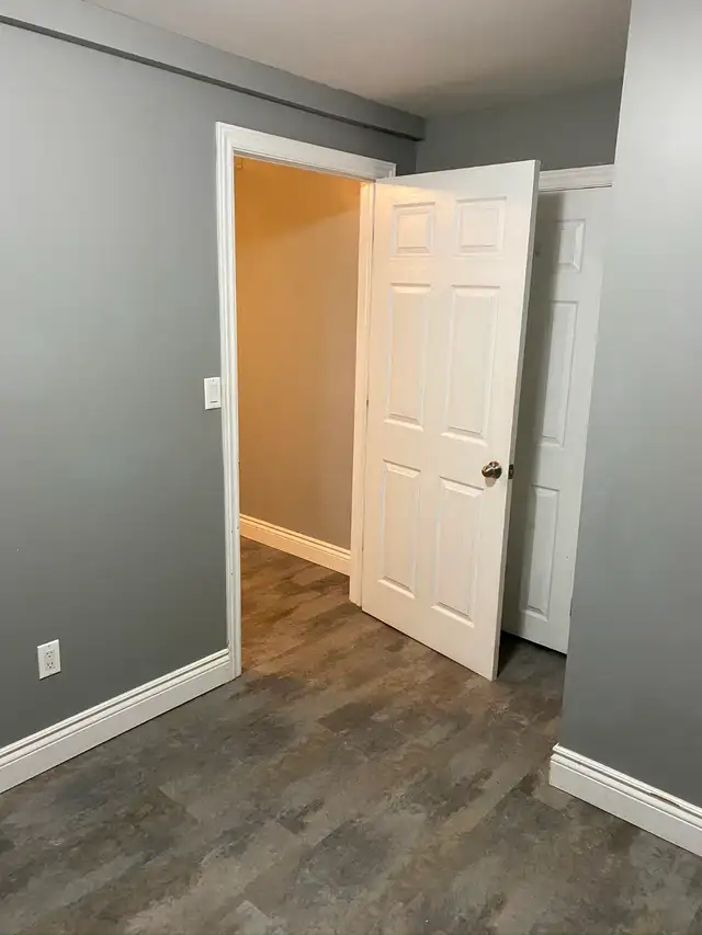 2BDR – GREAT LOCATION - Photo 8