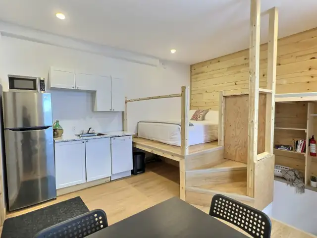 STUDIO-COLOC, MEUBLÉ-TOUT INCLUS EN CENTRE VILLE - Photo 3