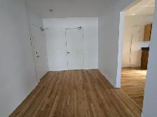 Beau très grand 3 ½  CDN, rue Kindersley, 1er juillet - Photo 2