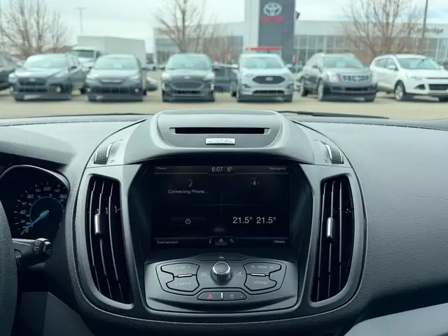 2015 Ford Escape SE Front Wheel Drive - Photo 12