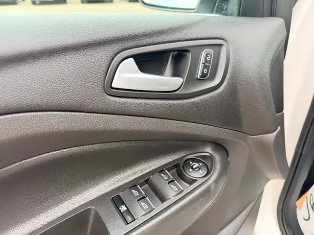 2015 Ford Escape SE Front Wheel Drive - Photo 14