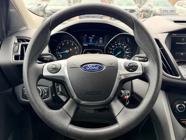 2015 Ford Escape SE Front Wheel Drive - Photo 19