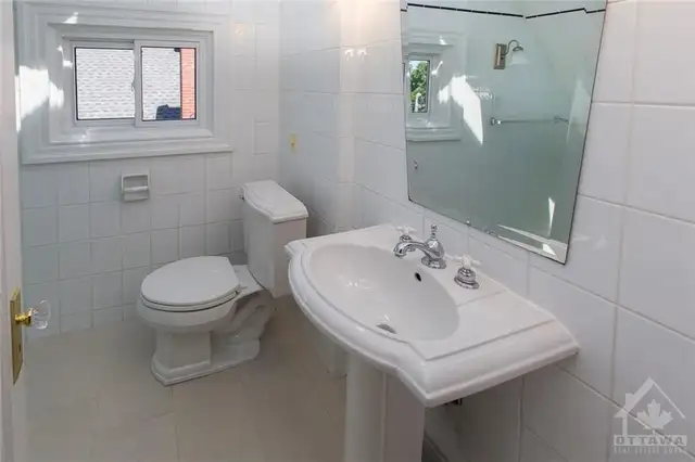 1 Bedroom For Rent- Sandy Hill! - Photo 6