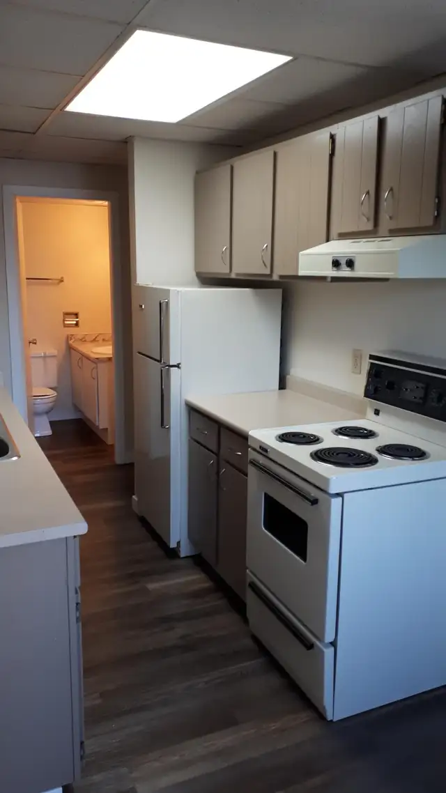 MAIN FLOOR – 1 BDRM – CAT FRIENDLY