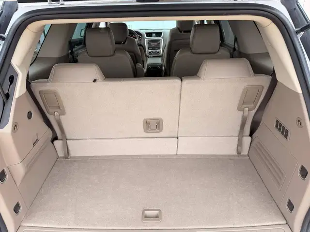 2016 GMC Acadia AWD - 7 Passenger - Photo 14