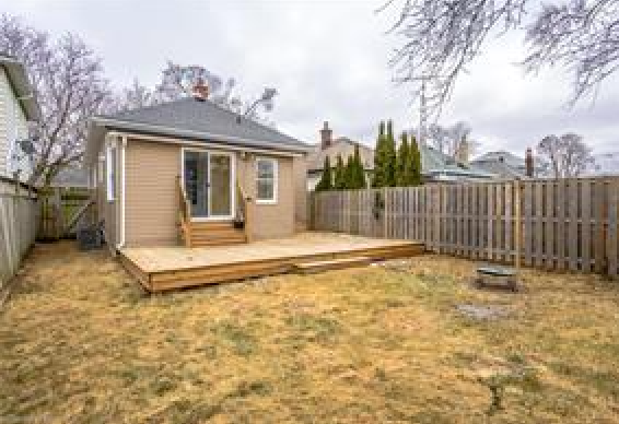 113 Vale House for Rent, Available June 1st - Photo 2