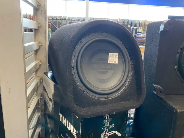 Soundstage 10' Subwoofer with Integrated Amp @ Cashopolis!!